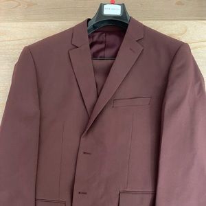 Burgendy colored Alain Dupetit 44S 32 waist.